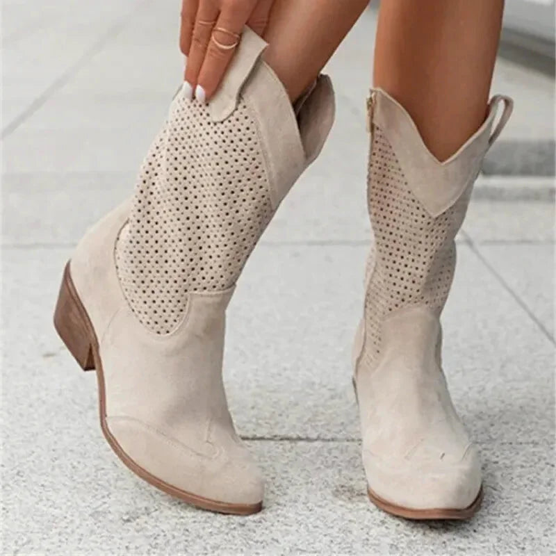 Chaussures Santiag pour femme Yehaw beige, modèle Barb, avec détails en cuir et semelle solide, style élégant et tendance.