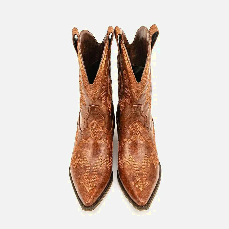 Chaussures santiags pour femme Yehaw Camila en marron, vue de face avec détails du design en cuir.
