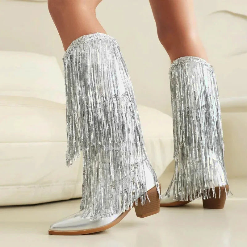Chaussures santiags pour femme Yehaw Hélène en argent, élégantes et stylées, avec détails en cuir brillant.