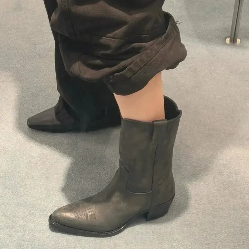 Chaussures Santiag pour femme Yehaw Shona en noir, avec design élégant et finition soignée, taille 35-6, en cuir synthétique.