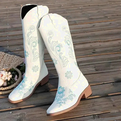 Santiags pour femme Yehaw Adriana en blanc, chaussures en cuir avec talons moyens, style élégant et tendance.