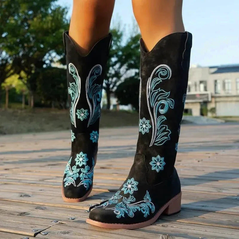 Santiags pour femme Yehaw Adriana en noir, chaussures en cuir avec talon moyen, style élégant et tendance.