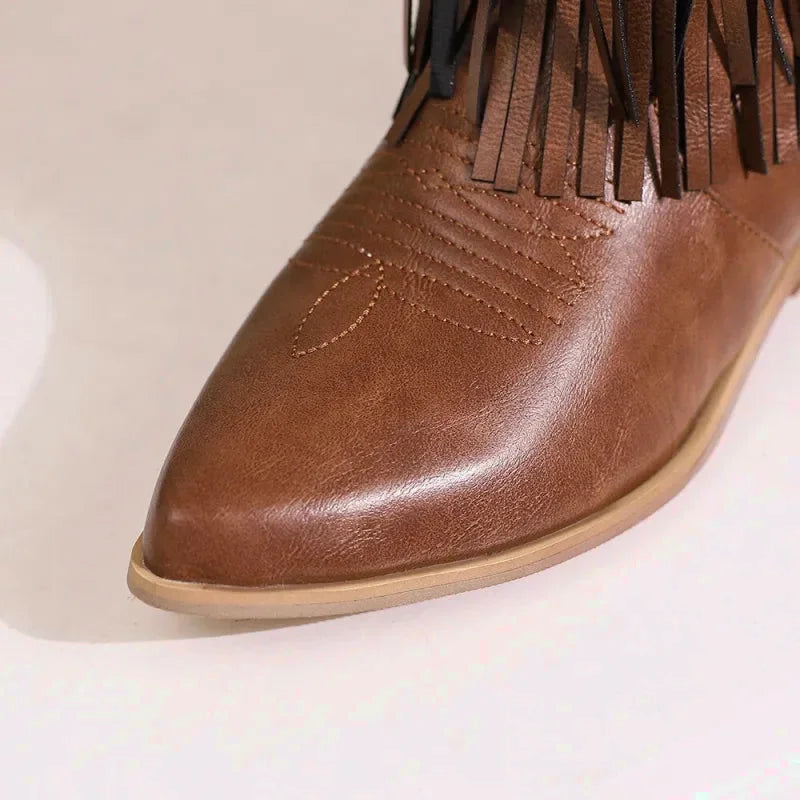 Chaussures Santiag pour femme Yehaw Alejandra en marron, vue de côté montrant le style élégant et les détails du cuir.