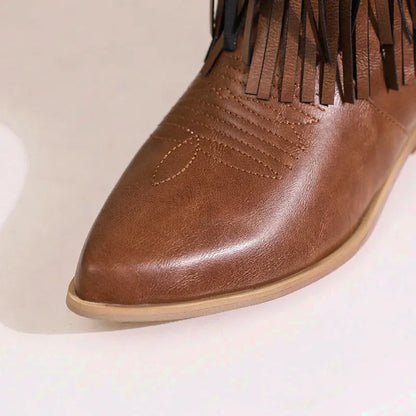 Chaussures Santiag pour femme Yehaw Alejandra en marron, vue de côté montrant le style élégant et les détails du cuir.