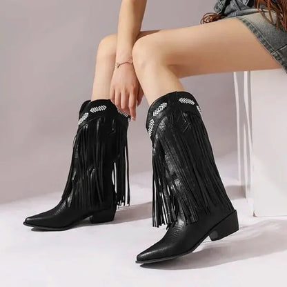 Chaussures santiags pour femme Yehaw Alejandra en noir, chaussures élégantes avec détails en cuir et talons moyens.