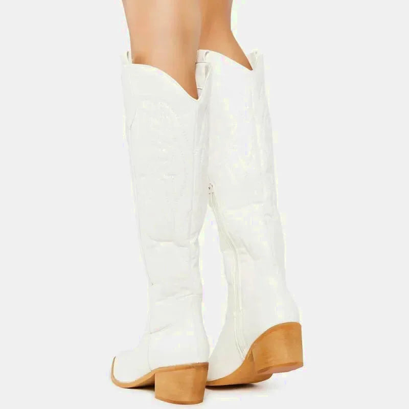 Sandales pour femme Alicia Santiag Yehaw blanches, en cuir, avec détails élégants, parfaites pour un style décontracté.