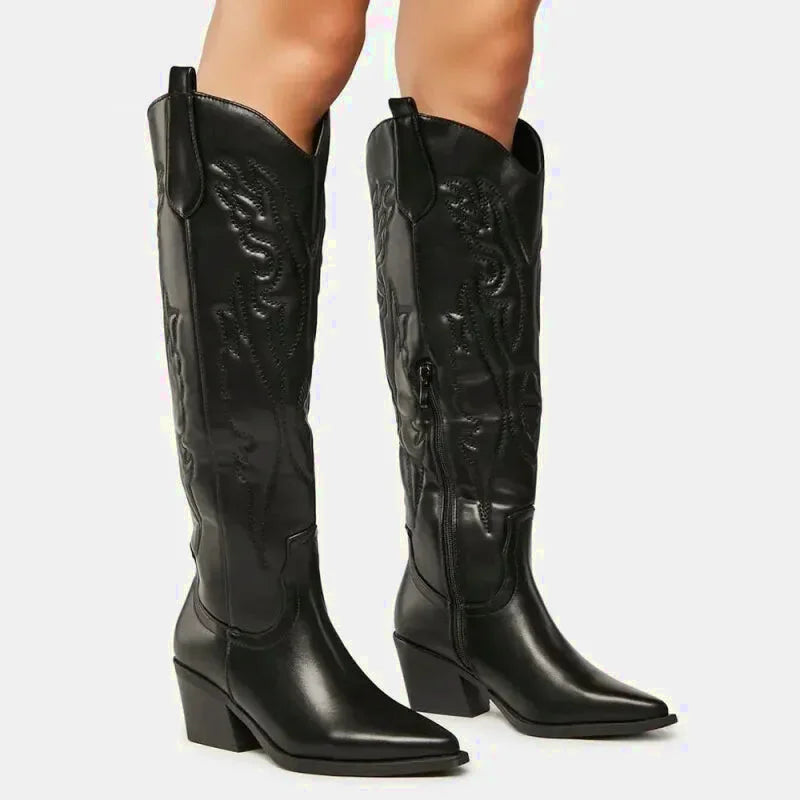 Chaussures santiag pour femme Yehaw Alicia en noir, vue de face avec détails du design en cuir élégant.