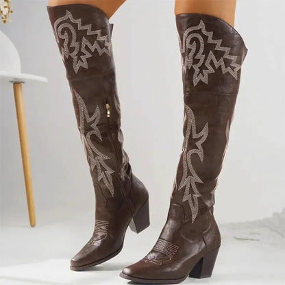Chaussures santiag pour femme Yehaw Beatrice en marron, vue de côté avec détails en cuir et semelle robuste.