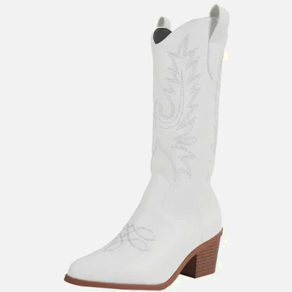 Santiags pour femme Yehaw blanc avec détails élégants, chaussures en cuir tendance et confort visible sur la paire.