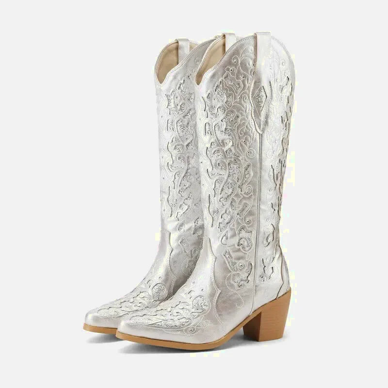 Santiags pour femme Yehaw Bernarda en argent, chaussures en cuir avec détails élégants et talon moyen.