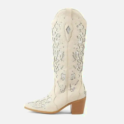 Santiags pour femme Yehaw Bernarda beige en cuir avec détails décoratifs, chaussures élégantes et confortables.