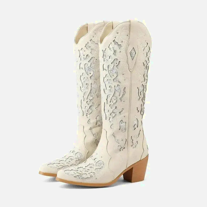 Chaussures santiags pour femme Yehaw Bernarda en beige, vue de face avec détails du design en cuir.