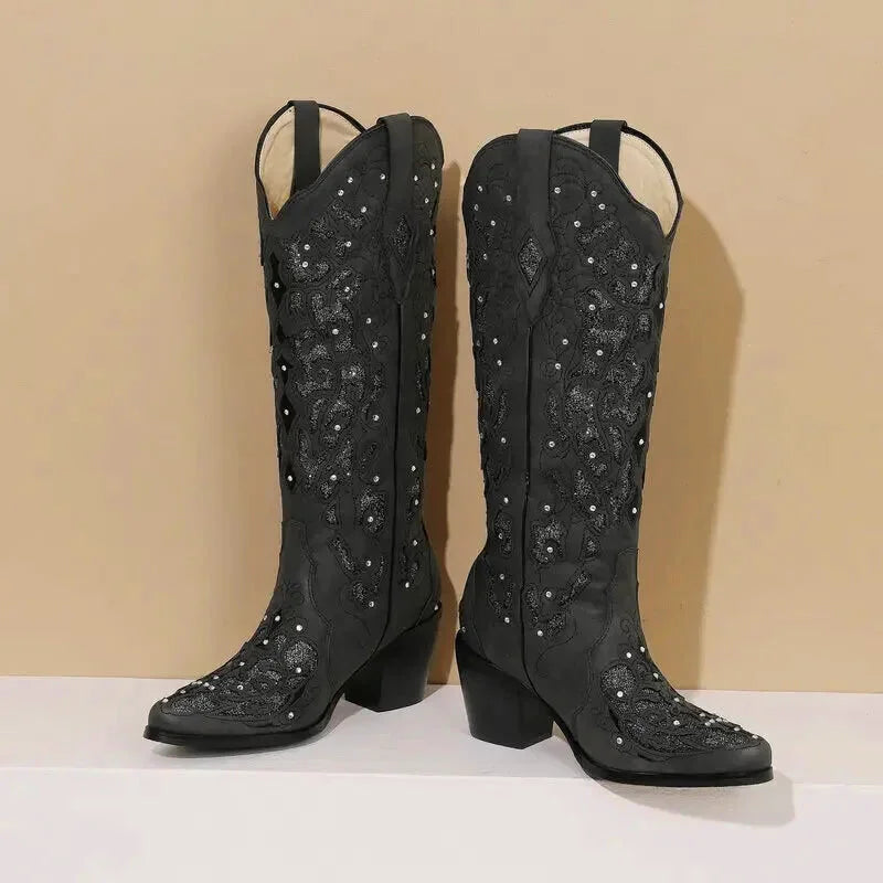 Santiag pour femme Yehaw Bernarda noir, chaussure élégante en cuir avec talon moyen, vue de côté sur fond blanc
