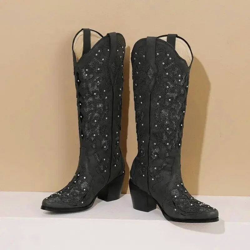 Santiags pour femme Yehaw Bernarda en cuir noir, avec détails élégants et semelle robuste, style western moderne.