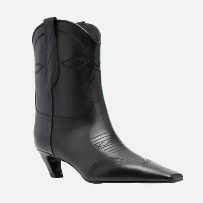 BERTA Santiag pour femme Yehaw en noir, chaussure élégante avec talon moyen et finition en cuir, vue de face.