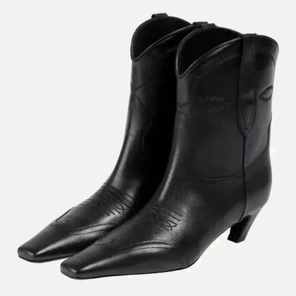 Chaussures santiags pour femme Yehaw BERTA en cuir noir, avec détails élégants et style western moderne.