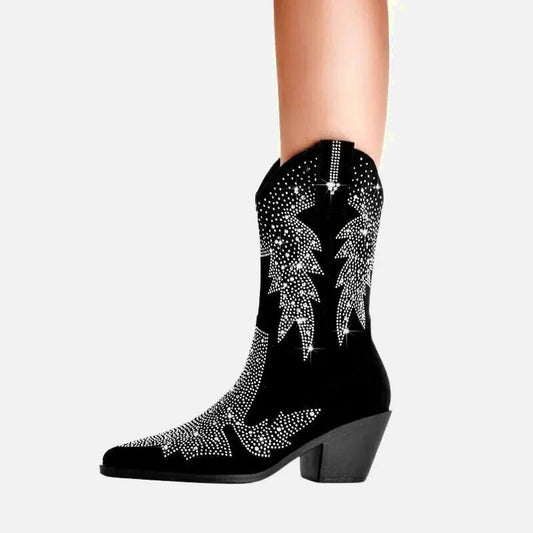 Chaussures santiag pour femme BESSIE de Yehaw en cuir noir, avec détail élégant et talon moyen, vue de côté.