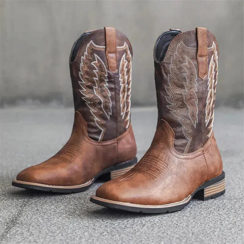 Chaussures santiag marron pour homme Billy Santiag Yehaw, cuir avec détails en relief et semelle en caoutchouc.