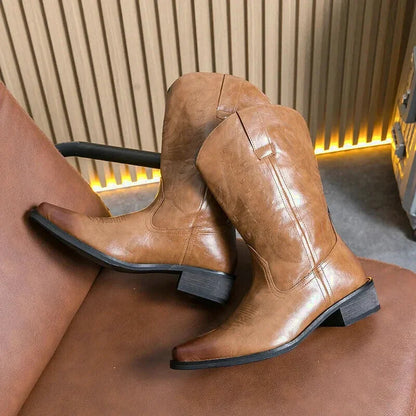 Chaussures santiags pour homme Yehaw marron, style western avec détails en cuir et semelle robuste.