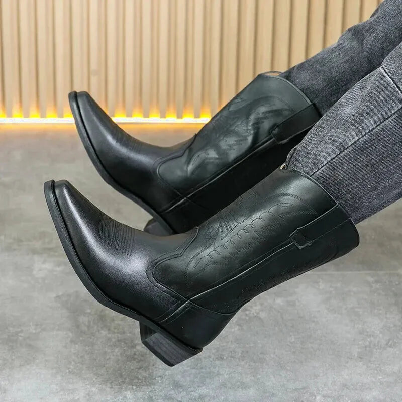 Chaussures santiag pour homme Yehaw noir, style élégant avec détails en cuir, taille 38, visible en gros plan.