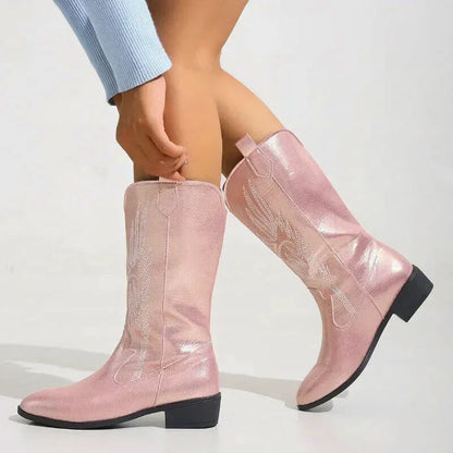 Chaussures santiags pour femme Yehaw Catalina en rose, avec détails en cuir et semelle robuste.
