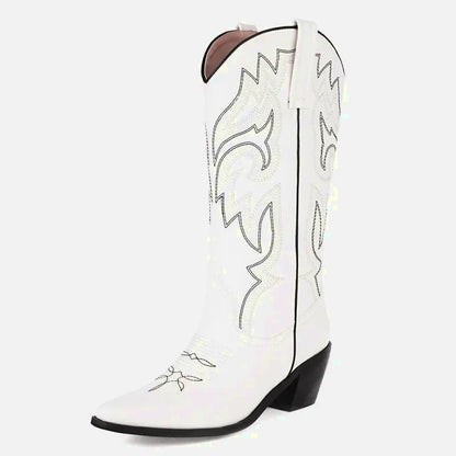 Chaussures santiags pour femme Yehaw Cecilia en blanc avec détails en cuir et talon, mode élégante et tendance.
