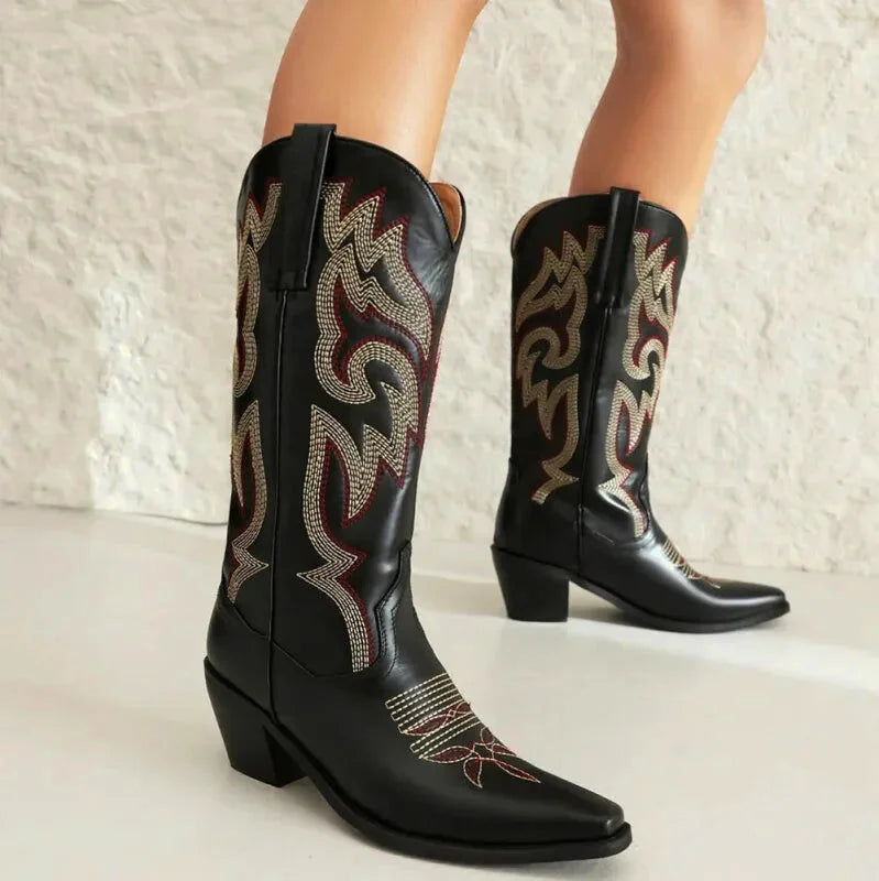 Chaussures santiags pour femme Yehaw Cecilia en noir, avec détails en cuir et style élégant.