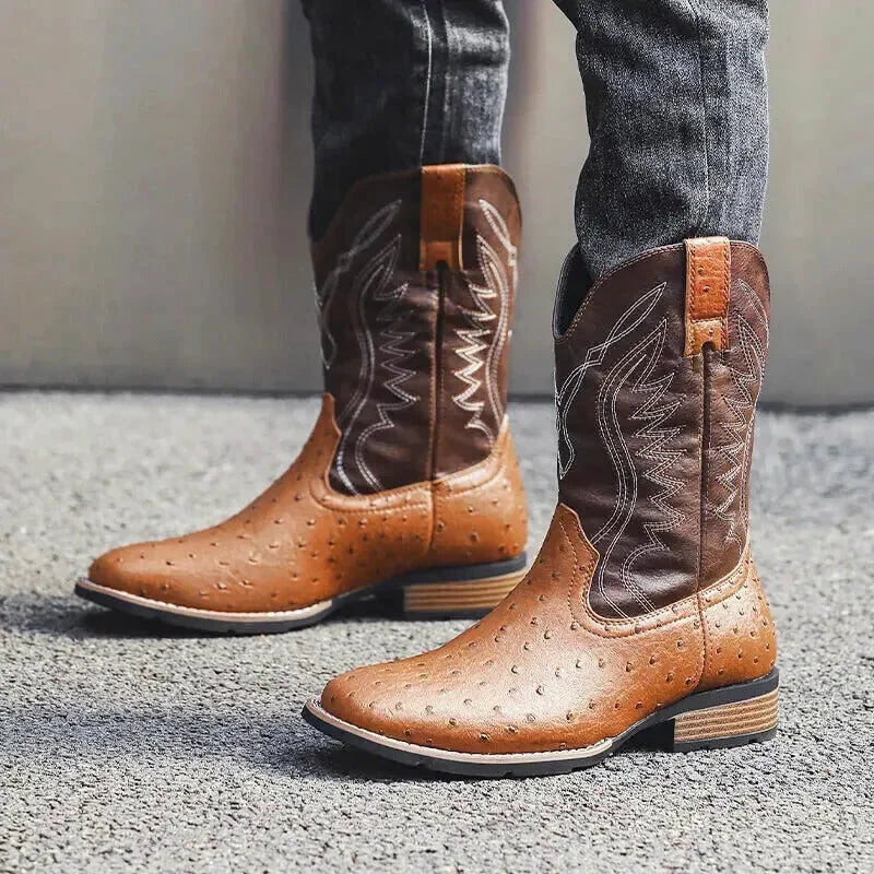 Chaussures charro pour homme Yehaw marron, santiags en cuir avec détails traditionnels, pointure 39.