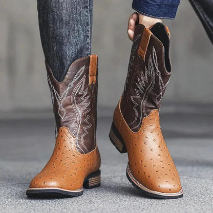Chaussures charro pour homme Yehaw, santiags marron en cuir, avec détails traditionnels et semelle robuste.