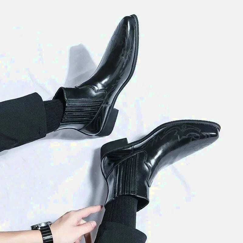 Chaussures santiag noires pour homme Yehaw Santiag, style élégant et robuste, avec détails en cuir noir.