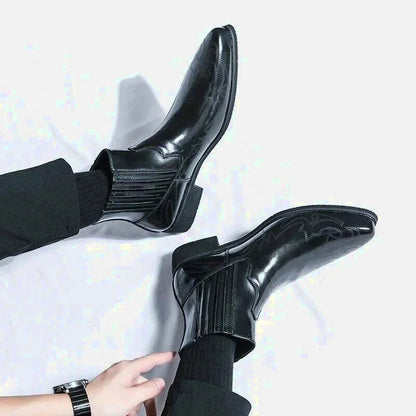 Chaussures santiag noires pour homme Yehaw Santiag, style élégant et robuste, avec détails en cuir noir.