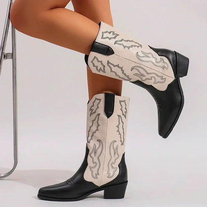 Santiags pour femme Daniela de la marque Yehaw en noir et blanc, chaussures élégantes en cuir avec détails tendance.