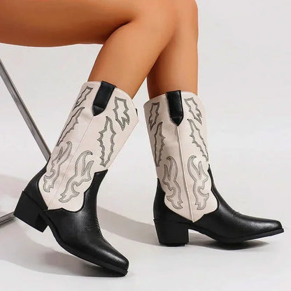 Santiags pour femme Daniela de Yehaw en noir et blanc avec détails en cuir, modèle élégant et tendance.