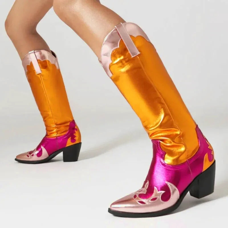 Chaussures santiags pour femme Yehaw Diana en or, en cuir avec détails élégants, parfaites pour un style tendance et sophistiqué.