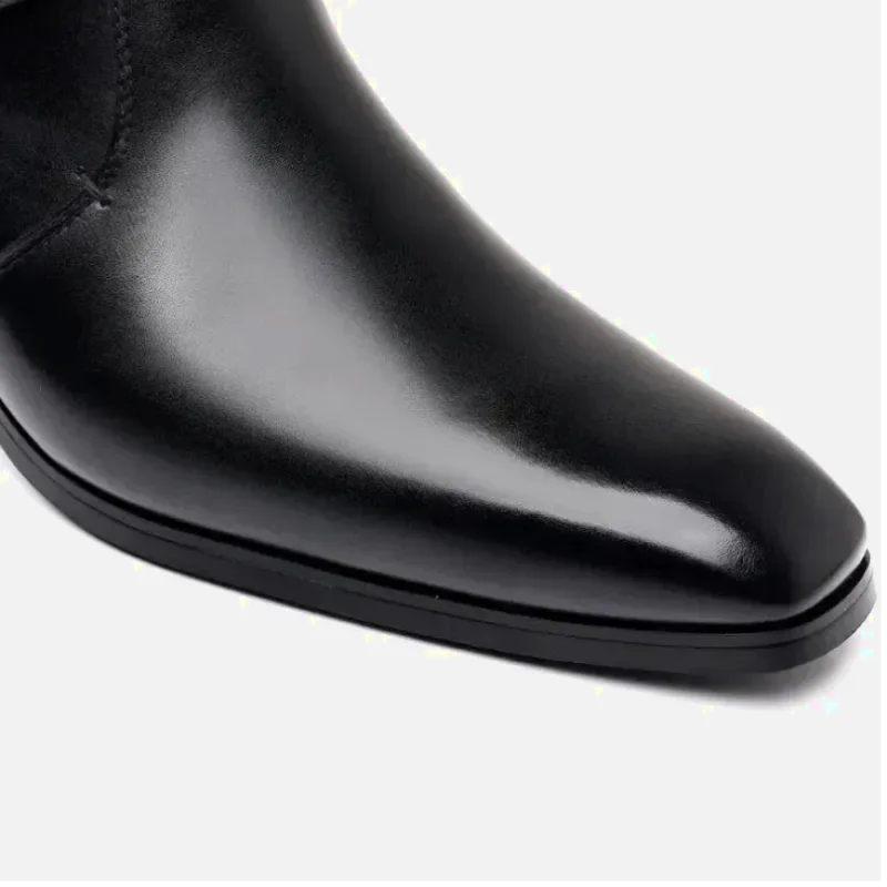 Chaussure santiag pour homme GEORGE de marque Yehaw, en cuir noir avec détails élégants et semelle robuste.