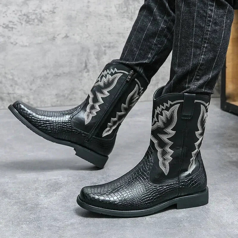 Chaussures santiags pour homme Yehaw Hector en cuir noir, style élégant avec détails de couture visibles.