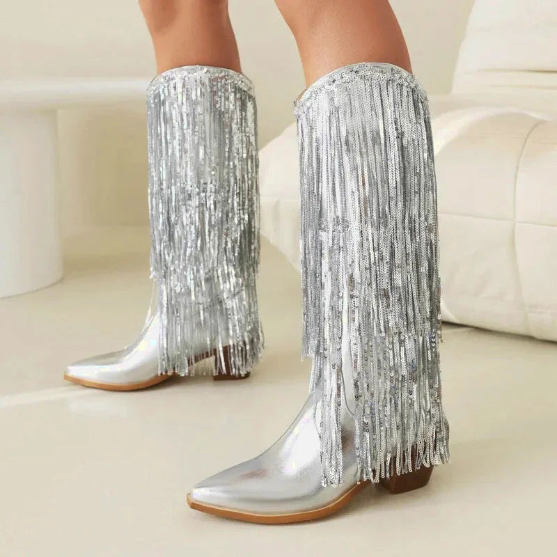 Chaussures santiag pour femme Yehaw Helene en argent, finition élégante avec détails stylés, vue de face.