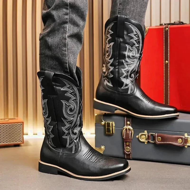 Chaussures santiag pour homme Yehaw Santiag noir, en cuir, avec détails de couture visibles, style élégant et moderne.