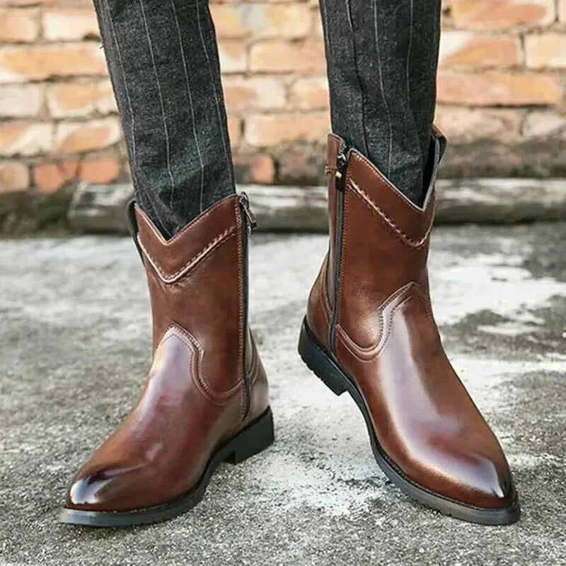 Bottes santiag pour homme Yehaw Jimmy en marron, vue de côté, avec détails en cuir et semelle solide, taille 38.