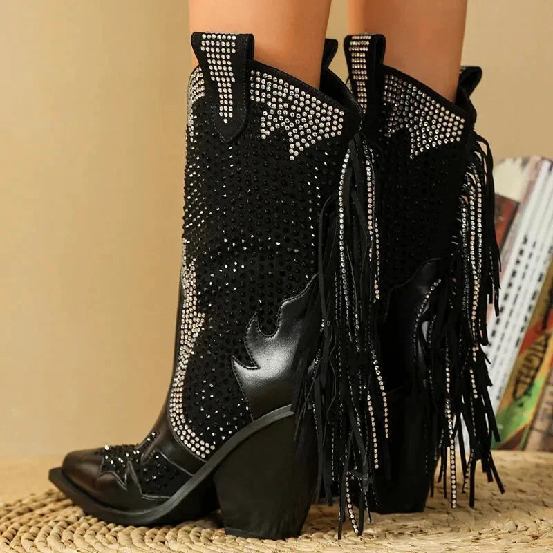 Chaussures santiag pour femme Yehaw Nellie en cuir noir, talons moyens, style élégant et moderne.