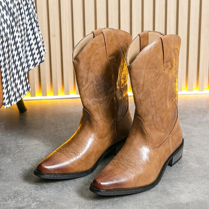 Bottes de cowboy pour homme Yehaw Santiag marron, style robuste avec détails en cuir authentique, vue de côté.