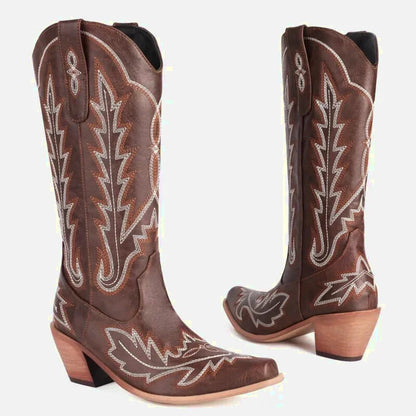 Chaussures SALLY Santiag pour femme Yehaw en marron, bottines en cuir avec détails élégants et semelle résistante.