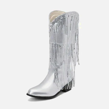 Bottes santiags pour femme Yehaw Tammie en argent, avec détails en cuir et semelle robuste, vue de face.