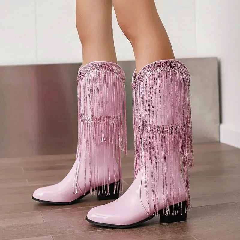 Chaussures santiag pour femme Yehaw Tammie en rose, talon moyen et design élégant, visible en gros plan sur fond neutre.